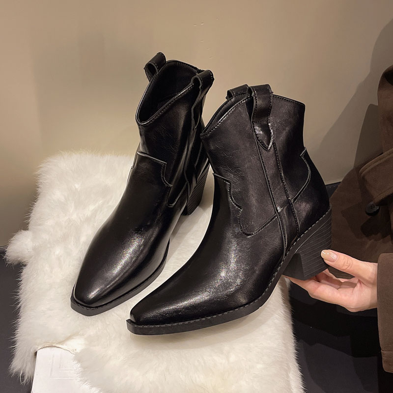 法式短靴女英伦马丁靴尖头及踝小短靴V口复古靴子粗跟高跟西部靴