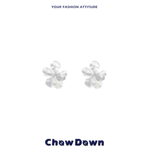 CHOWDOWN轻奢通勤花朵耳钉喷砂银