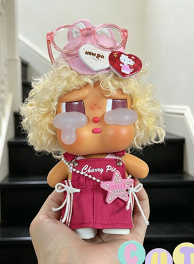 哭娃CRYBABYvacation系列搪胶毛绒吊卡甜在一起娃衣crybaby衣服
