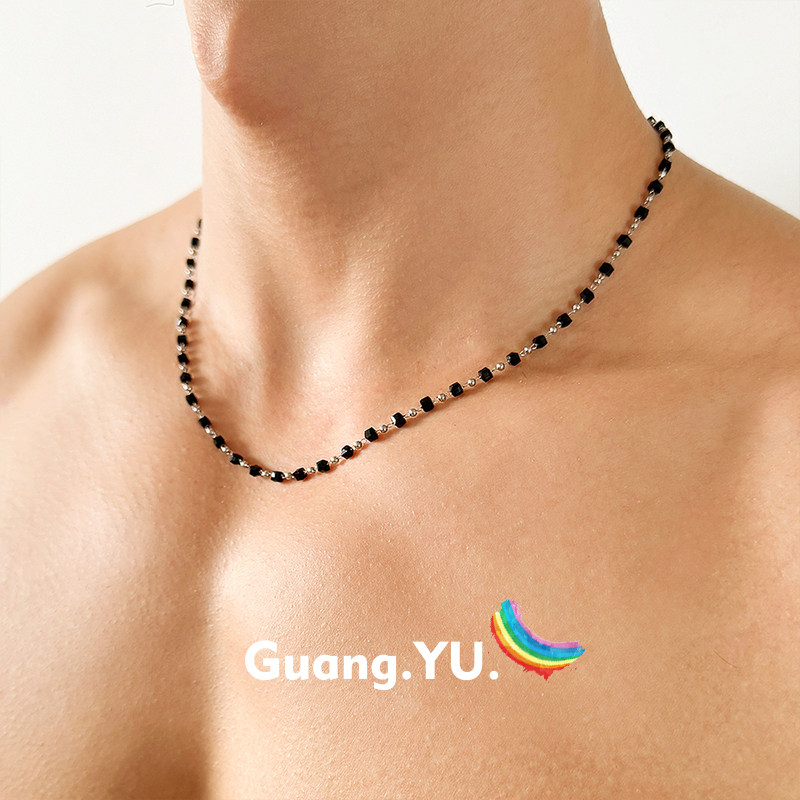 GuangYu方形黑色水晶串珠项链