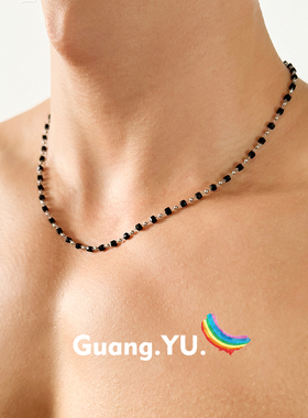 GuangYu方形黑色水晶串珠项链