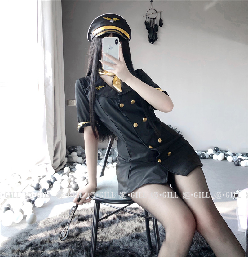 姬 Gill：空姐忍不了丝滑连体cos制服黑丝美腿丝袜性感连体衣cos