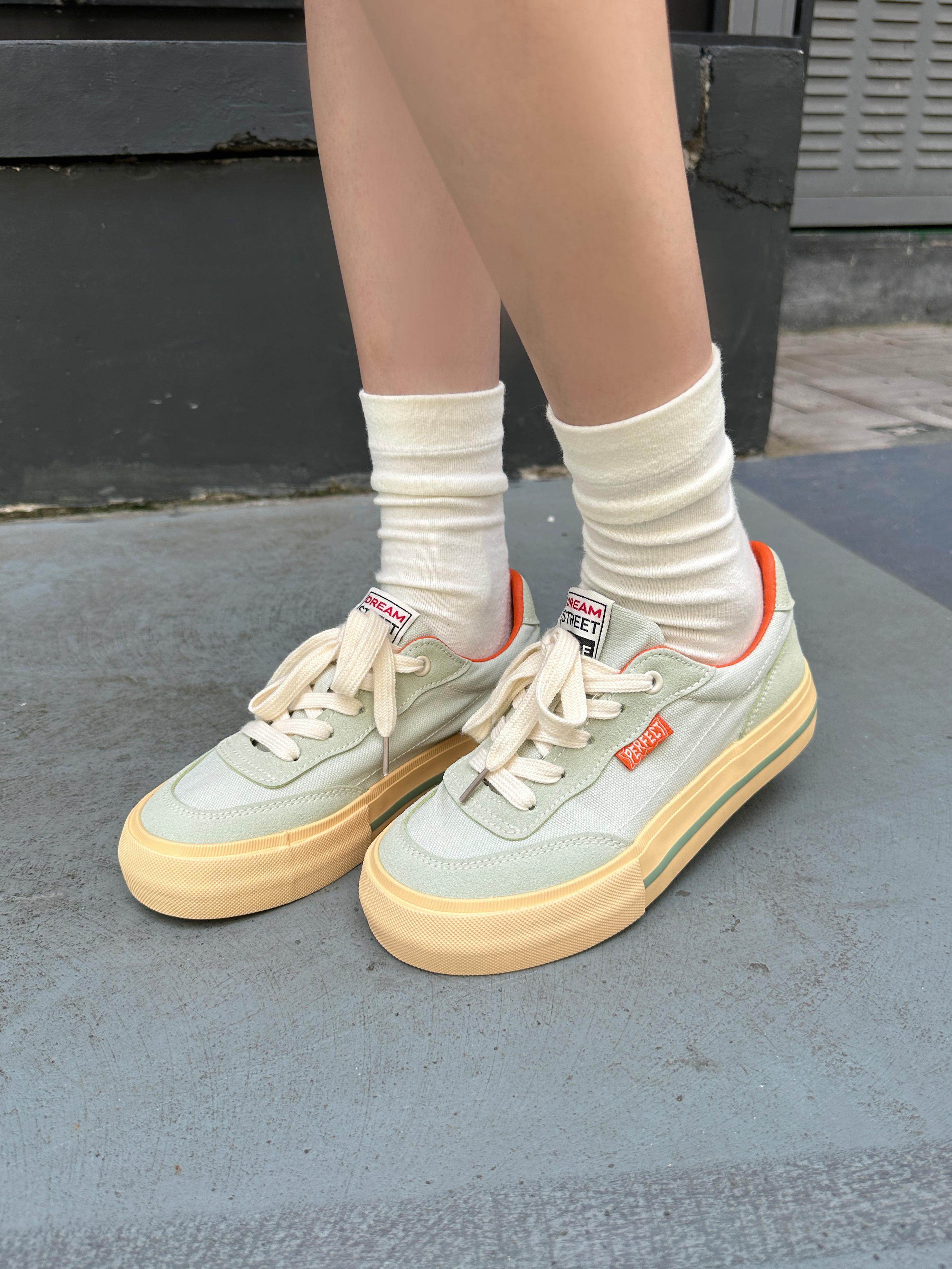 酷到炸 薄纱款透气百搭小白鞋子女2023新款秋季帆布鞋女可爱板鞋,女鞋,帆布鞋,淘宝优惠券,粉丝福利购,淘宝优惠卷