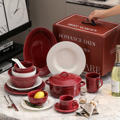 漫时光浮雕碗碟餐具套装家用轻奢高级感釉下彩碗具乔迁新居礼盒装