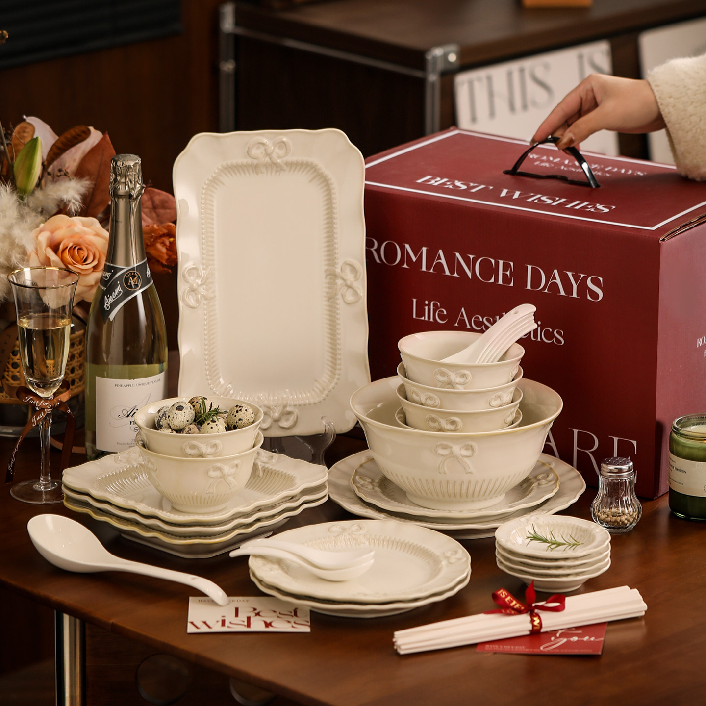 漫时光法式浮雕蝴蝶结餐具套装轻奢陶瓷碗碟礼盒乔迁之喜新婚礼物,餐饮具,餐具瓷器套装,淘宝优惠券,粉丝福利购,淘宝优惠卷