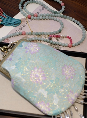 中国民族风复古流苏手工斜挎包锦缎棉布搭扣零钱包国风可放手机