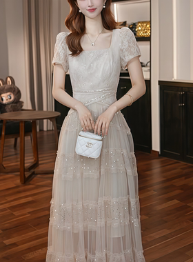 45631法式轻盈感亮片连衣裙女夏季方领蕾丝收腰显瘦大摆礼服裙