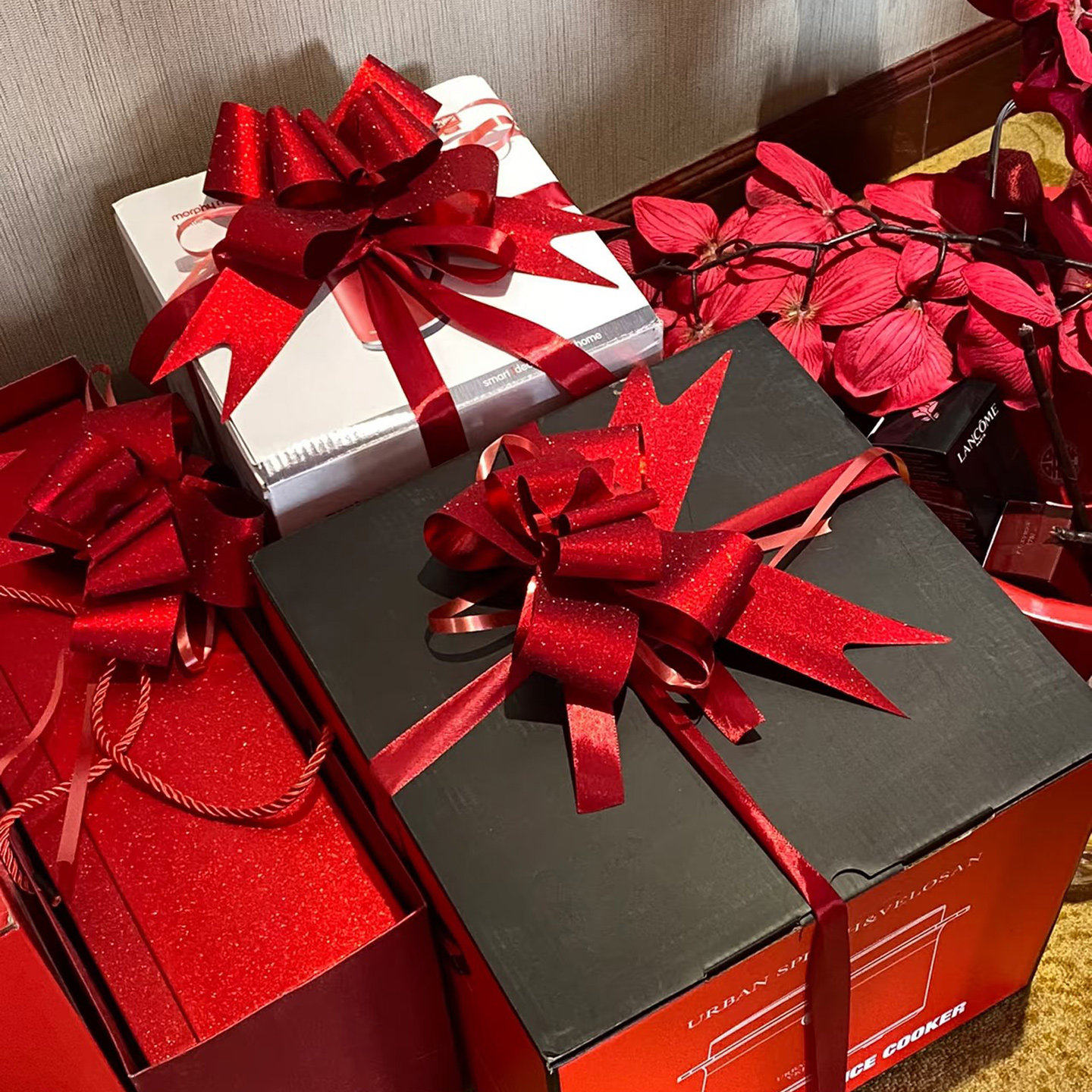 蝴蝶结拉花装饰结婚礼女方陪嫁用品大全被子红丝带婚车队彩带布置