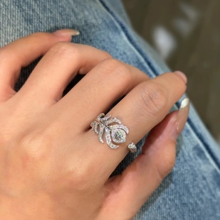 小香风满钻孔雀羽毛戒指通体925纯银开口树叶女戒百搭时尚通勤