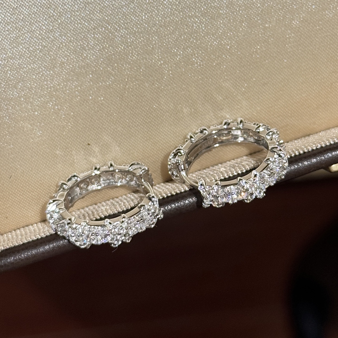 新款交叉间隔钻耳环闪钻通体925纯银精致耳扣明星同款不过敏耳饰