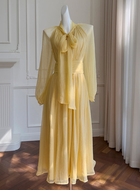 轻奢女装黄色浪漫温柔风小众设计感收腰显瘦黄色长袖连衣裙长裙