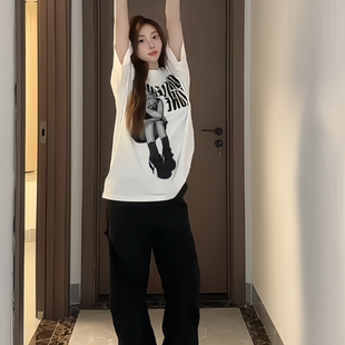 t恤男女潮流宽松百搭情侣上衣 复古剪影人像字母印花短袖 夏季 美式