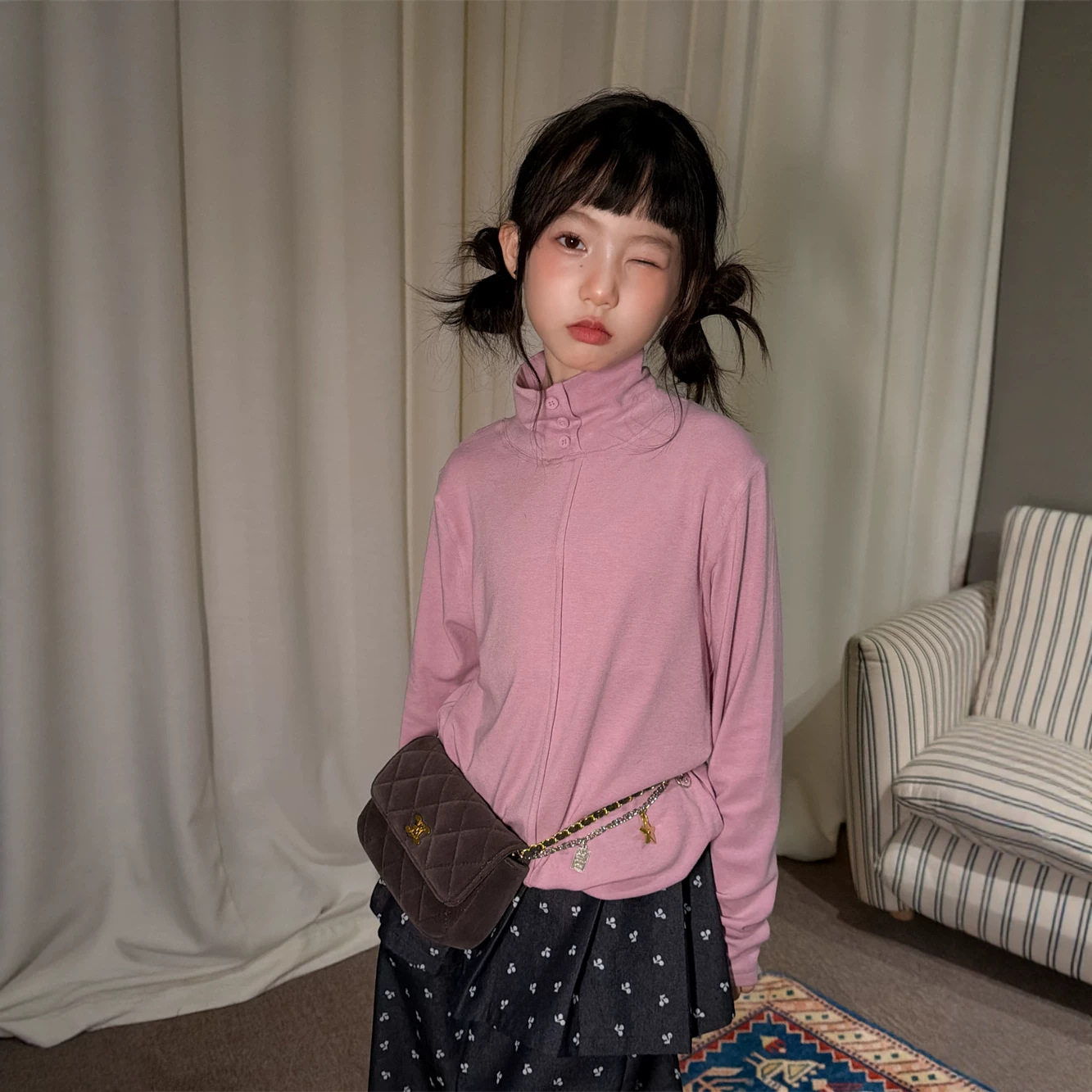 女童2026年冬款韩版修身弹力针织宽松三扣打底衫中大童针织上衣潮