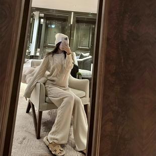 静奢柔软 luxury P经典 NINASTUDIO 绞花全羊毛针织套装 Quiet