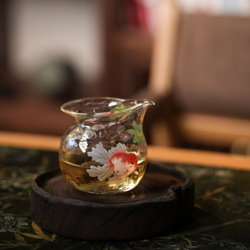 新款手绘钱袋金鱼玻璃公道杯