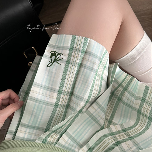 绊JK原创显白绿色刺绣JK格裙