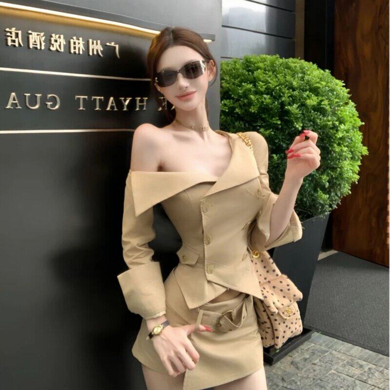 早秋纯欲风辣妹卡其色双排扣露肩短款上衣+性感包臀半身裙套装女