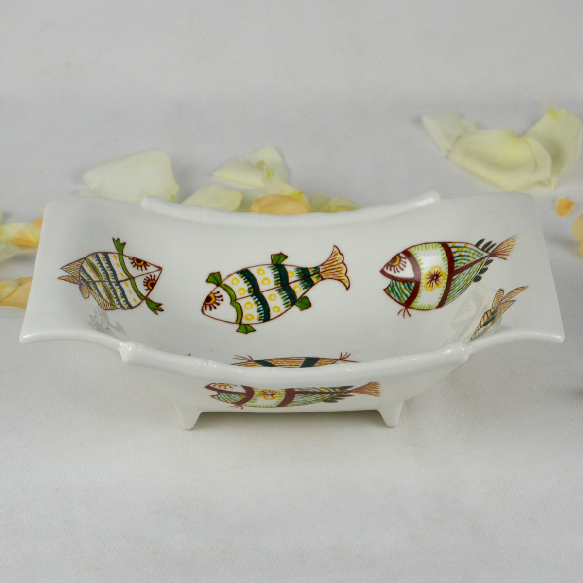 欧式时尚美式陶瓷水果盘干果托盘零食盘茶几上垃圾收纳盘玄关盘子