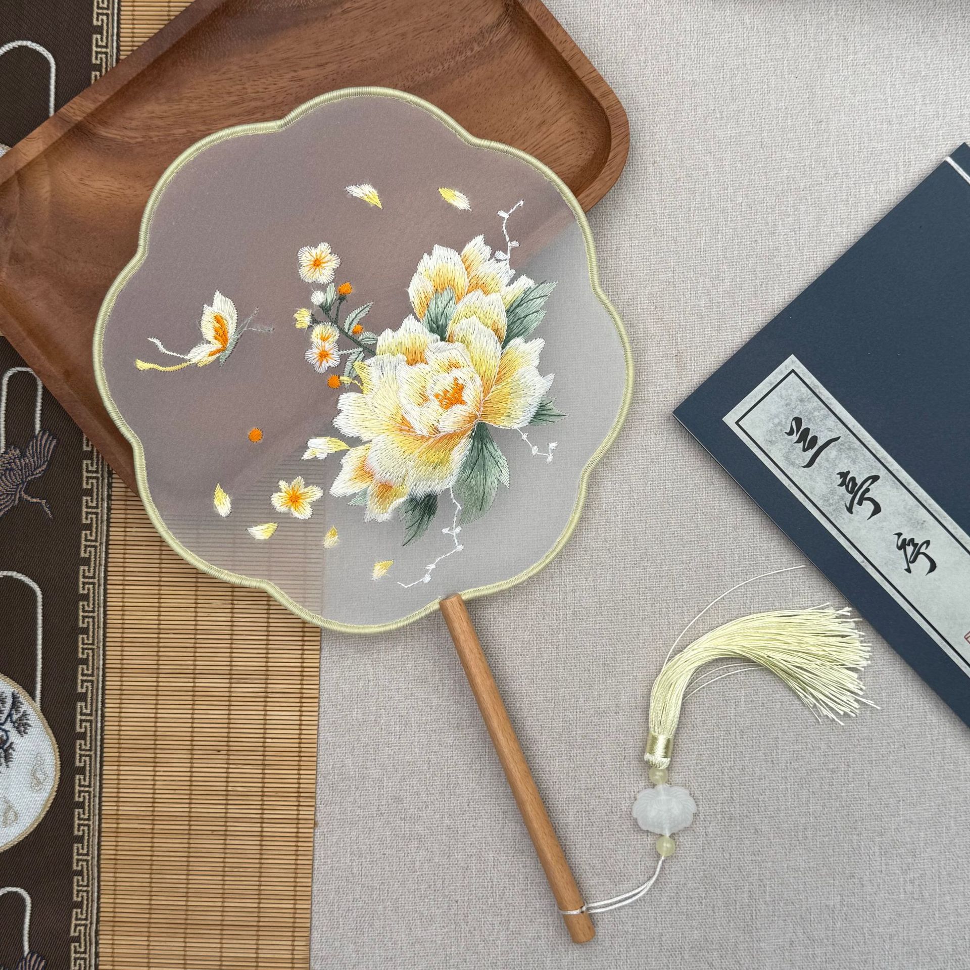 古风扇子刺绣扇子牡丹花鸟绣花扇工艺扇中国风团扇蝴蝶