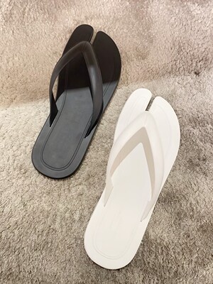 夏季超简约平底分趾外穿凉拖鞋女