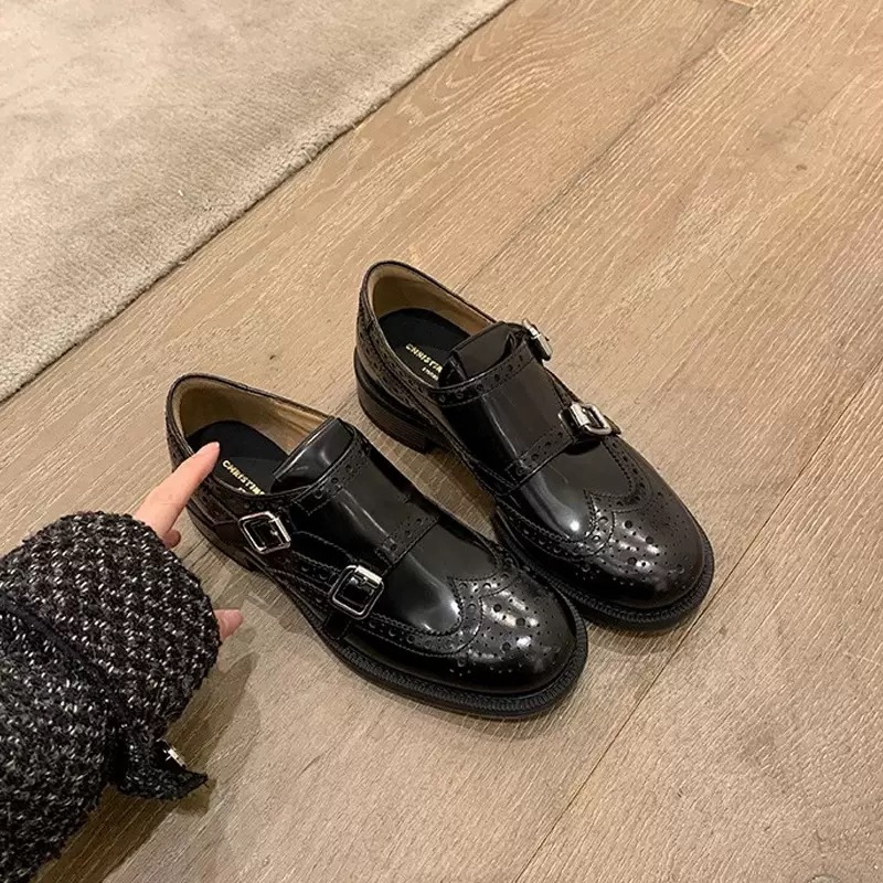 英伦复古雕花双扣粗跟德比鞋女