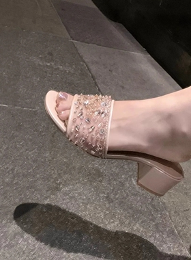 太美了、4cm精致显气质！粗跟一字带水晶水钻网纱露趾外穿凉拖女