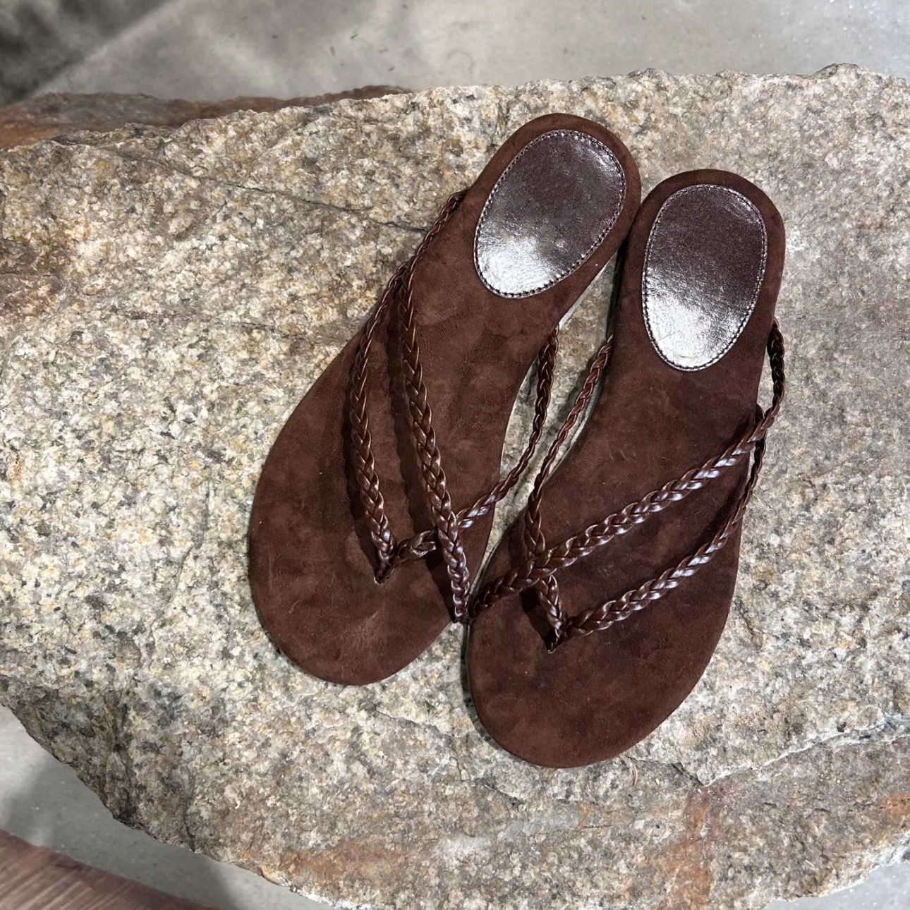 棕色慵懒度假舒适风！夏季编织人字拖休闲百搭平底外穿夹趾凉拖女,女鞋,人字拖,淘宝优惠券,粉丝福利购,淘宝优惠卷