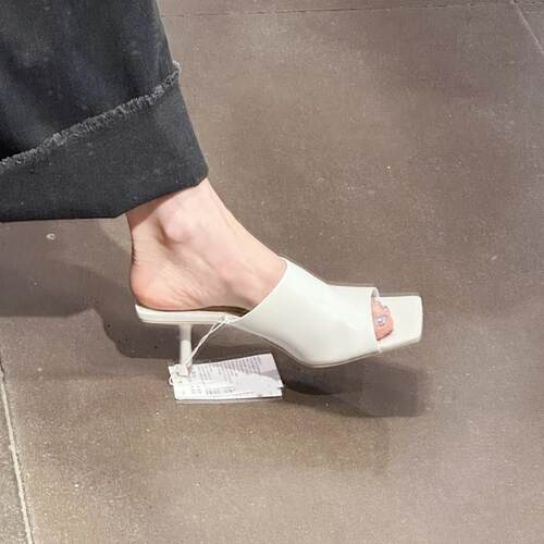 7cm,显白又好看高跟软皮外穿凉拖