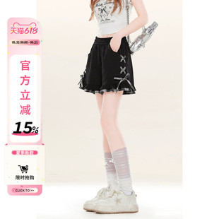 自然涩少女黑色休闲运动短裤女士夏季新款格纹拼接宽松显瘦热裤子