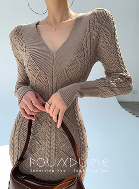 Foundume  新款灰杏仁色立体绞花修身显瘦V领收腰长款针织连衣裙