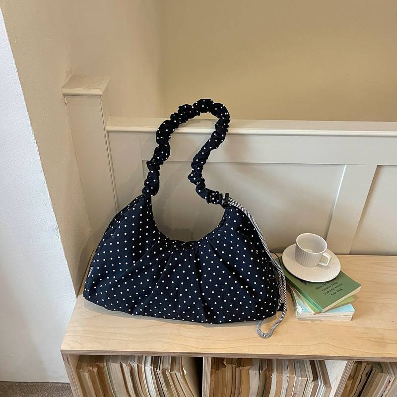 专柜品牌2026夏季新款大容量旅行包韩版百搭简约单肩包潮流波点轻