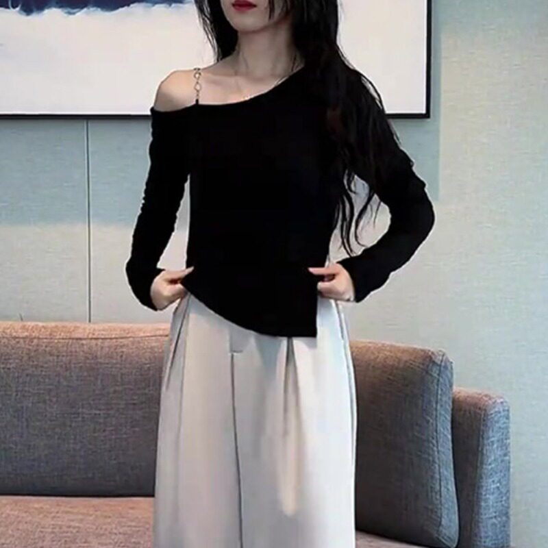 黑色一字肩长袖t恤女2025新款爆款早秋季高级感斜肩露肩辣妹上衣