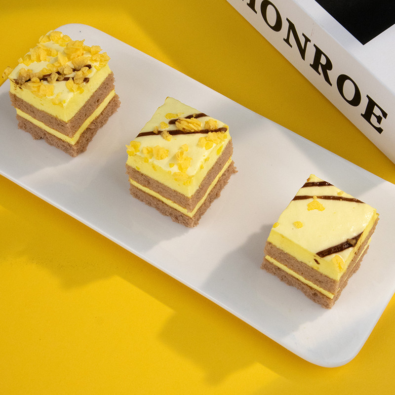 【顺丰包邮】慕斯小方块一元西点提拉米苏酒店茶歇蛋糕摆摊自助餐