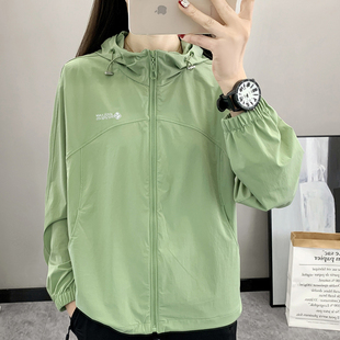 户外单层冲锋衣女春秋薄款宽松弹力透气徒步登山骑行运动风衣外套