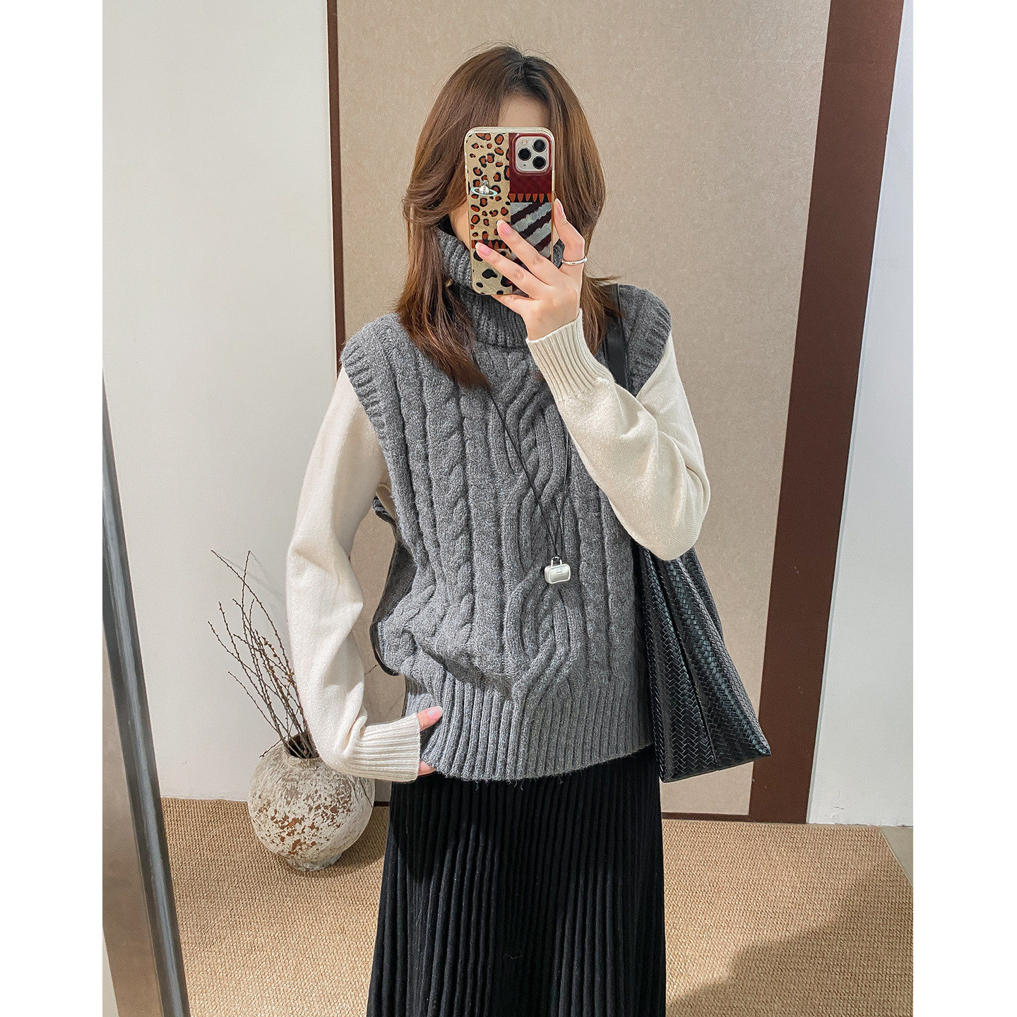 菲尔丹 文艺范高领马甲 粗针立体菱格麻花螺纹高领无袖毛衣904