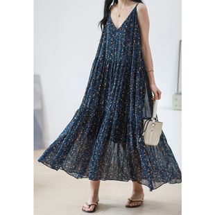 韩国丝面料孔雀花 宽松打底长裙4241 带里衬吊带蛋糕层拼接连衣裙