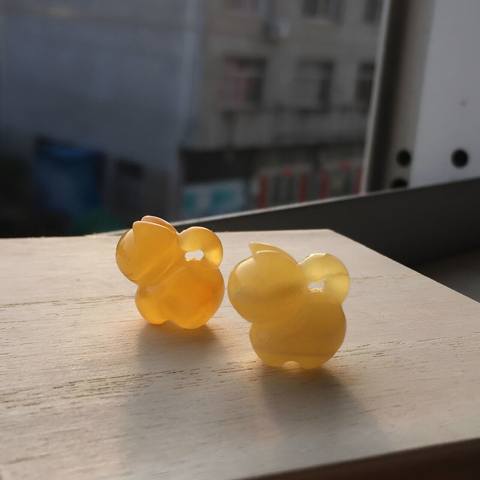 带猫咪去流浪~原创手工设计琥珀蜜蜡吊坠项链小雕件配件饰招财 女