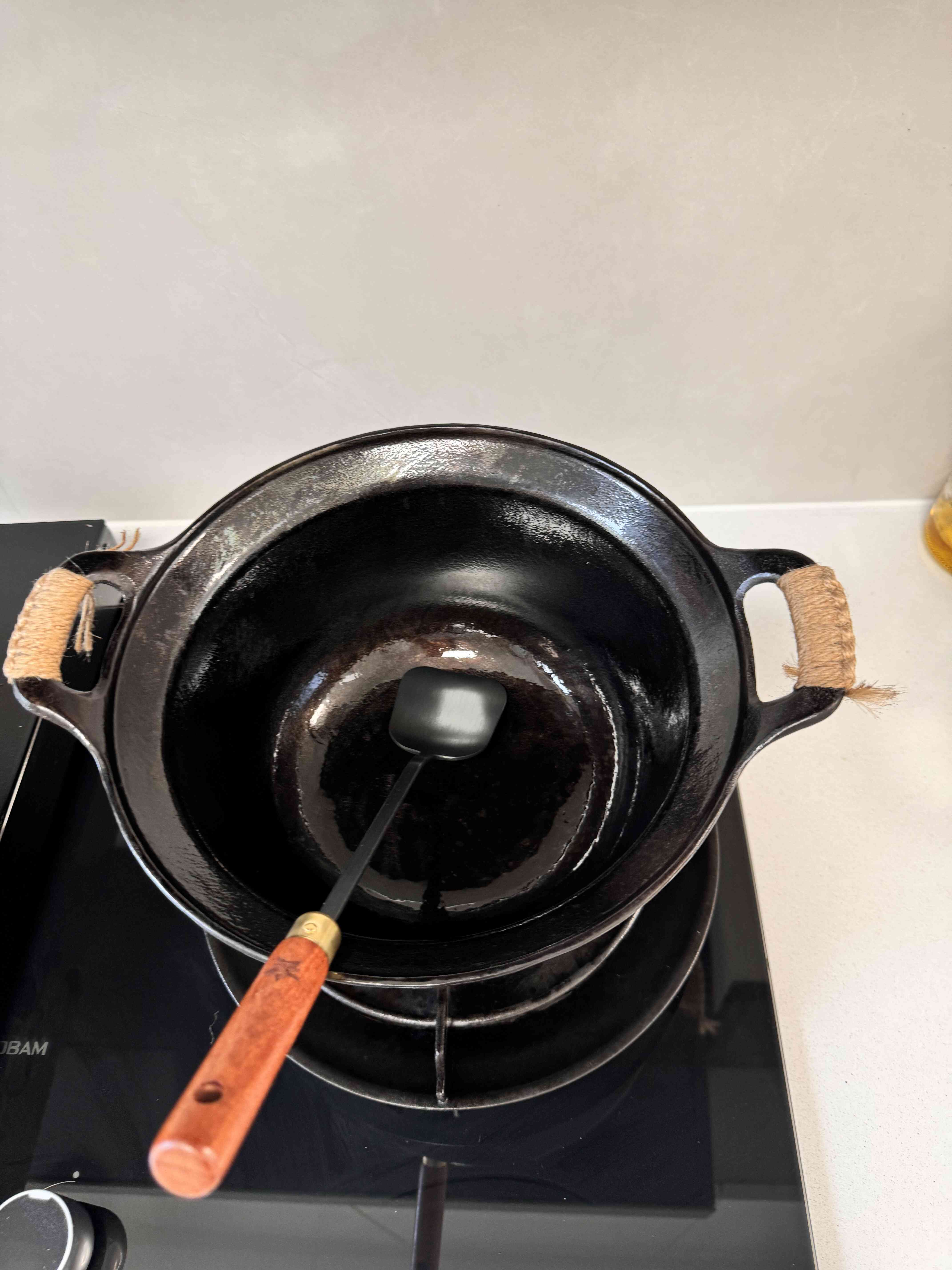 手工翻砂铁锅山西铸铁锅双耳炖煮锅无涂层不易粘锅铁锅山西锅