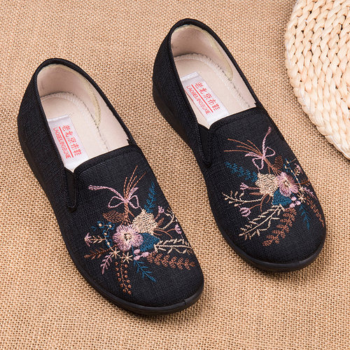 老北京布鞋女款单鞋软底防滑老人鞋春秋季妈妈舒适鞋老太太奶奶鞋 - 封面