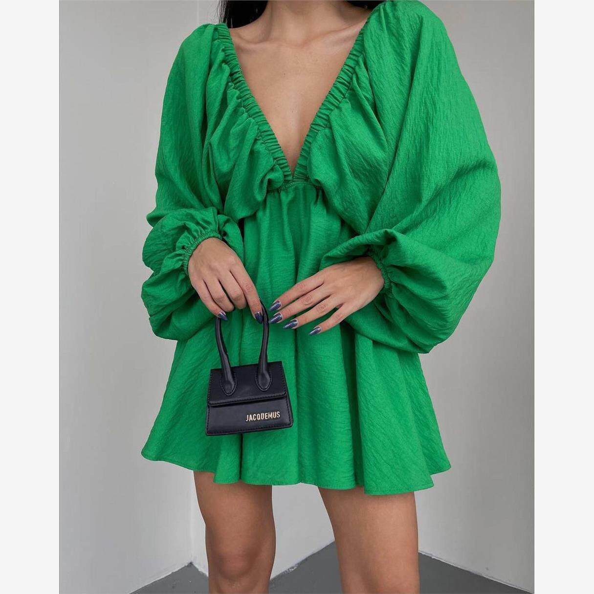 V领泡泡袖大摆连衣裙 Solid V-neck Bubble Sleeves Flare Dress