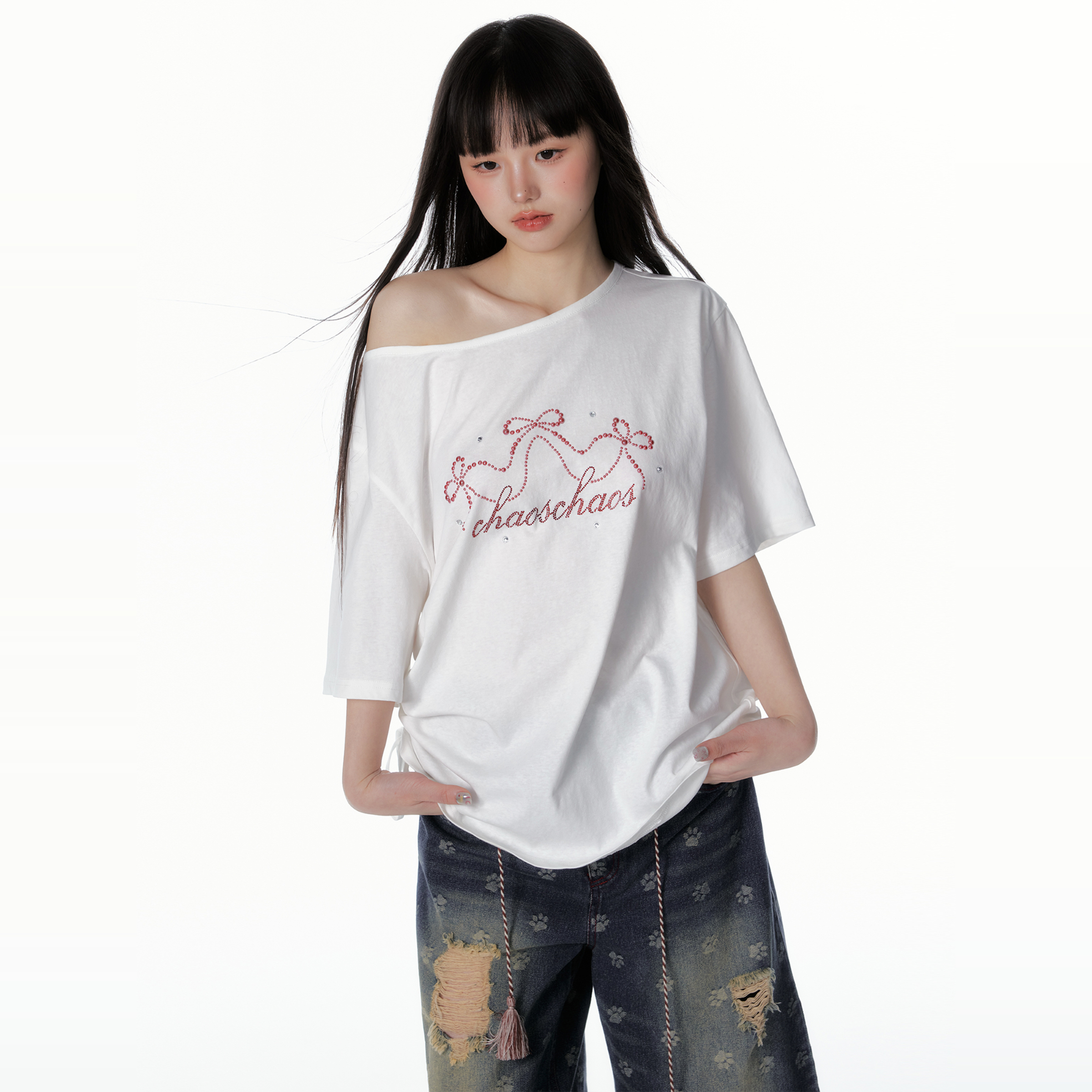 chaoschaos蝴蝶结珍珠陶瓷烫钻不对称抽绳宽松百搭显瘦斜肩T恤