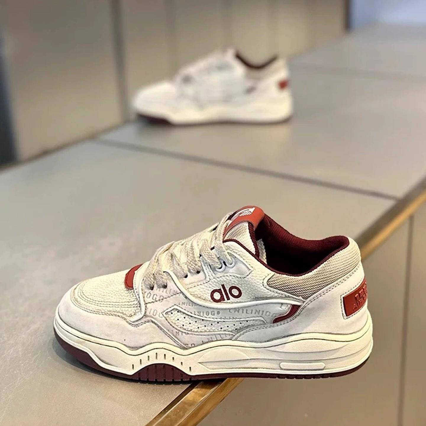 时尚百搭2025新款男鞋厚底增高休闲运动鞋百搭舒适小白鞋