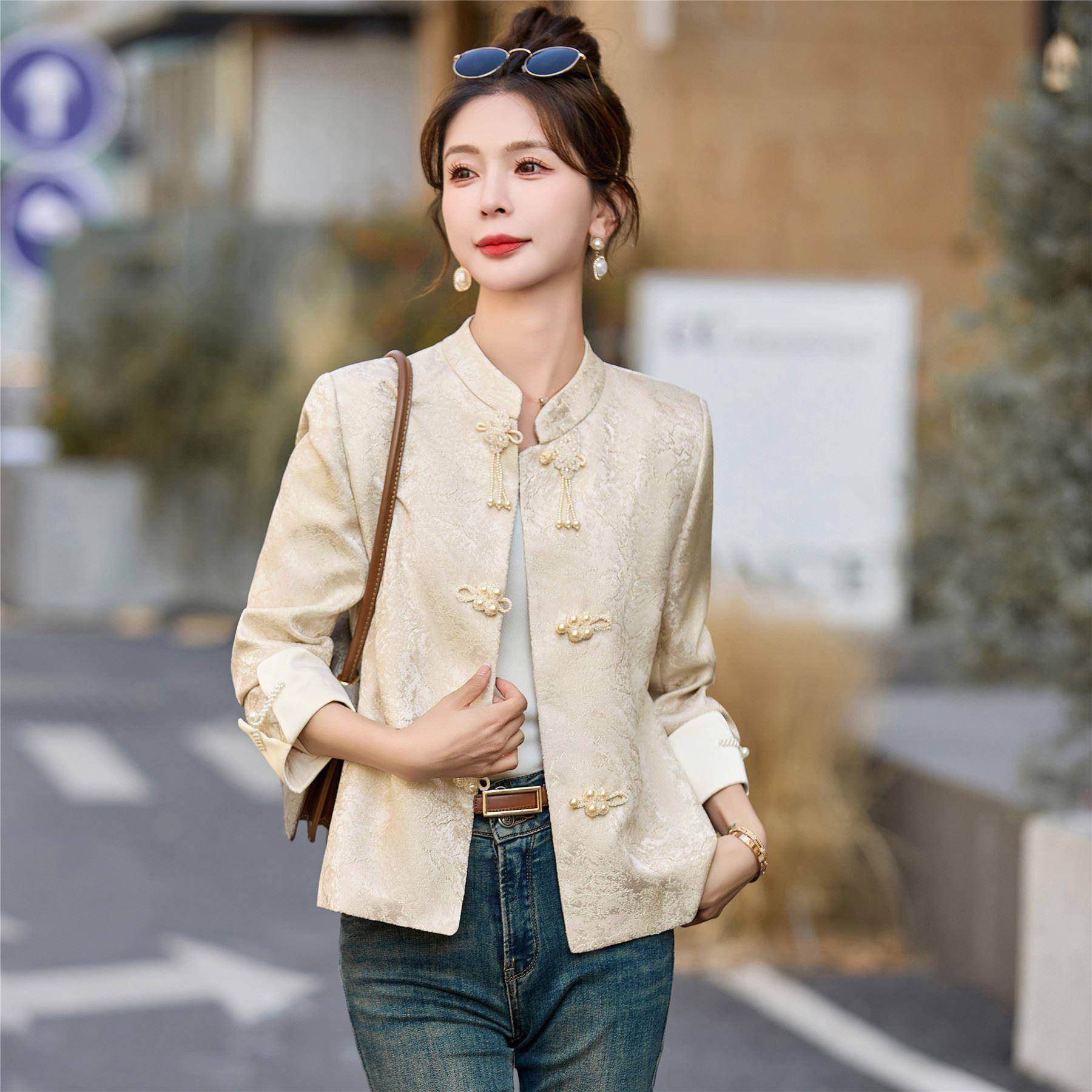 新中式国风复古提花外套女春秋2024新款珍珠盘扣立领改良旗袍上衣