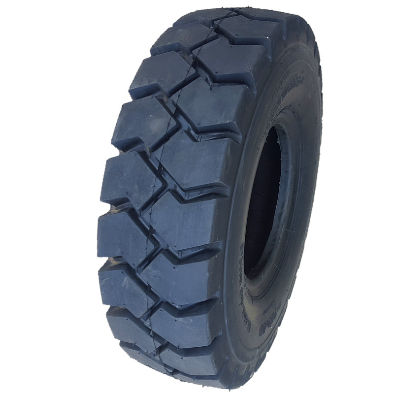 28x9-15后轮 650-1卡客车轮胎