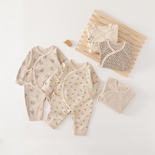 新生婴儿衣服秋冬季婴幼儿冬装哈衣冬季连体衣舒绒纯棉A类无骨服