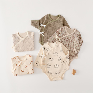 婴儿包屁衣秋冬季纯棉舒绒贴身打底无骨内衣新生女宝宝连体衣睡衣