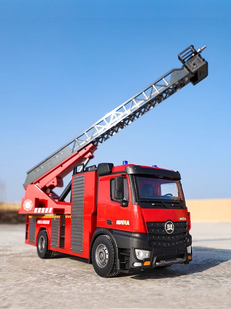 汇纳遥控消防车玩具可喷水云梯车