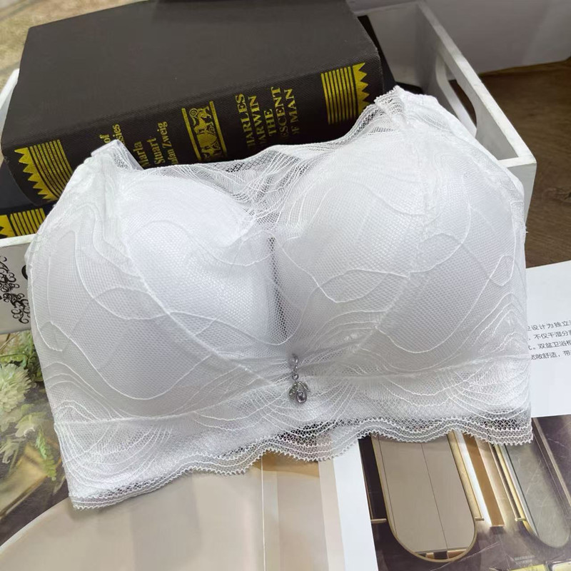 加厚文胸无钢圈显胸大防走光胸罩
