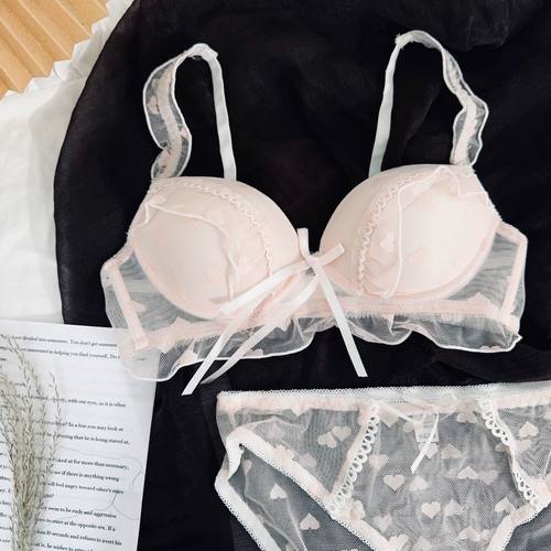甜美女生内衣小胸聚拢防下垂不空杯夏季轻薄舒适透气新款文胸套装