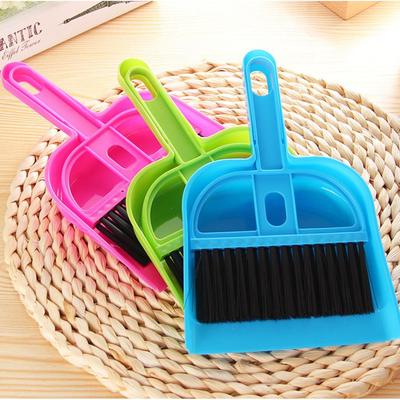 Candy-colored mini desktop cleaning brush set, including a b